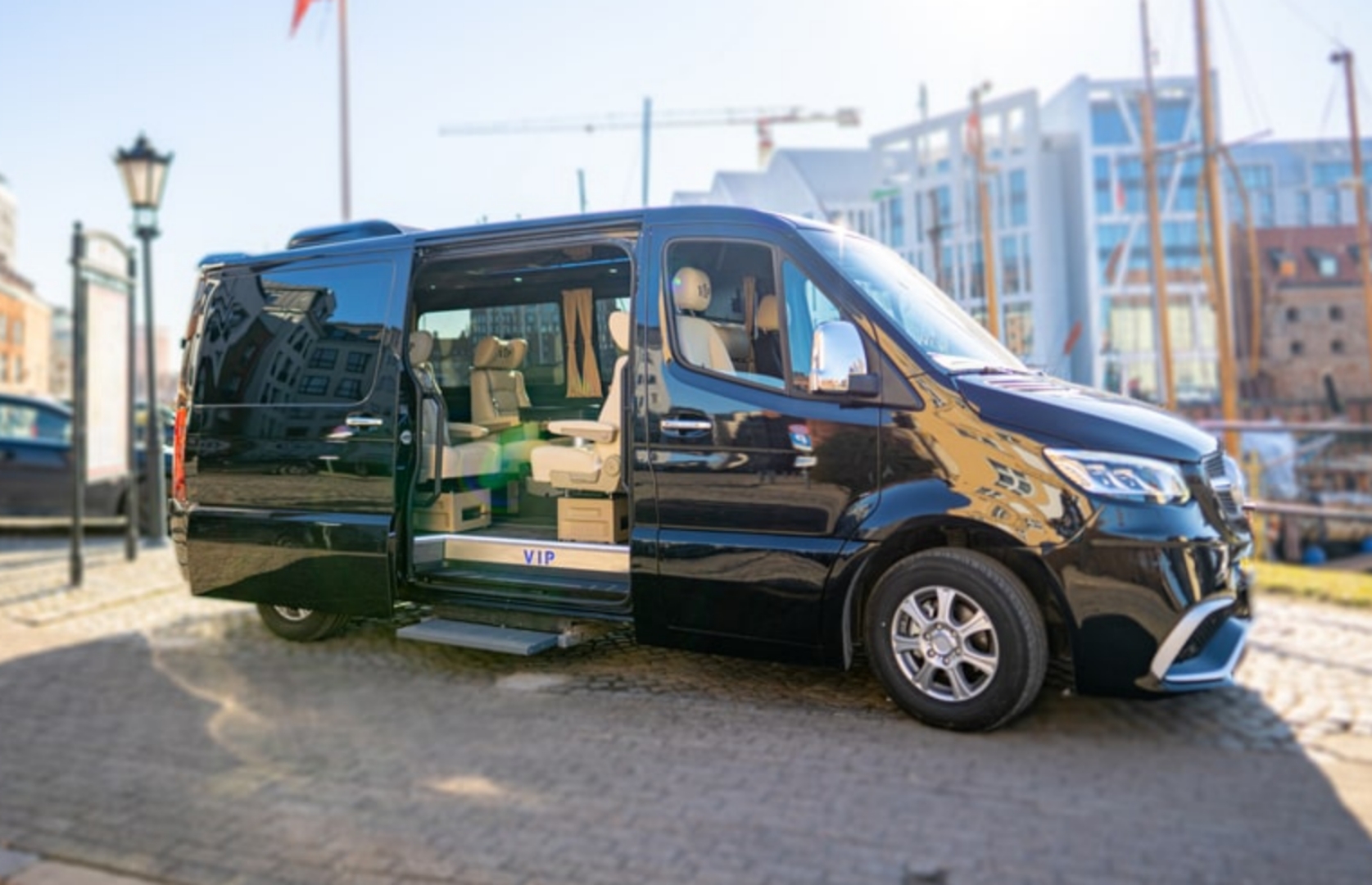 Mercedes Benz VIP Sprinter