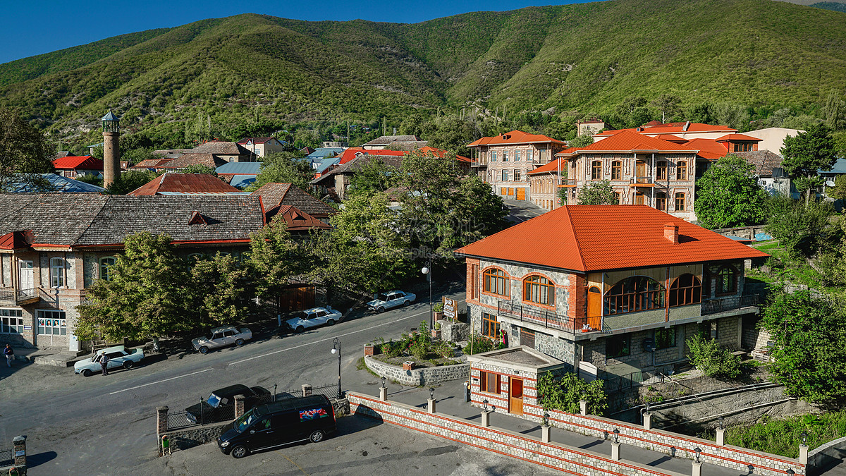 Old Sheki city center